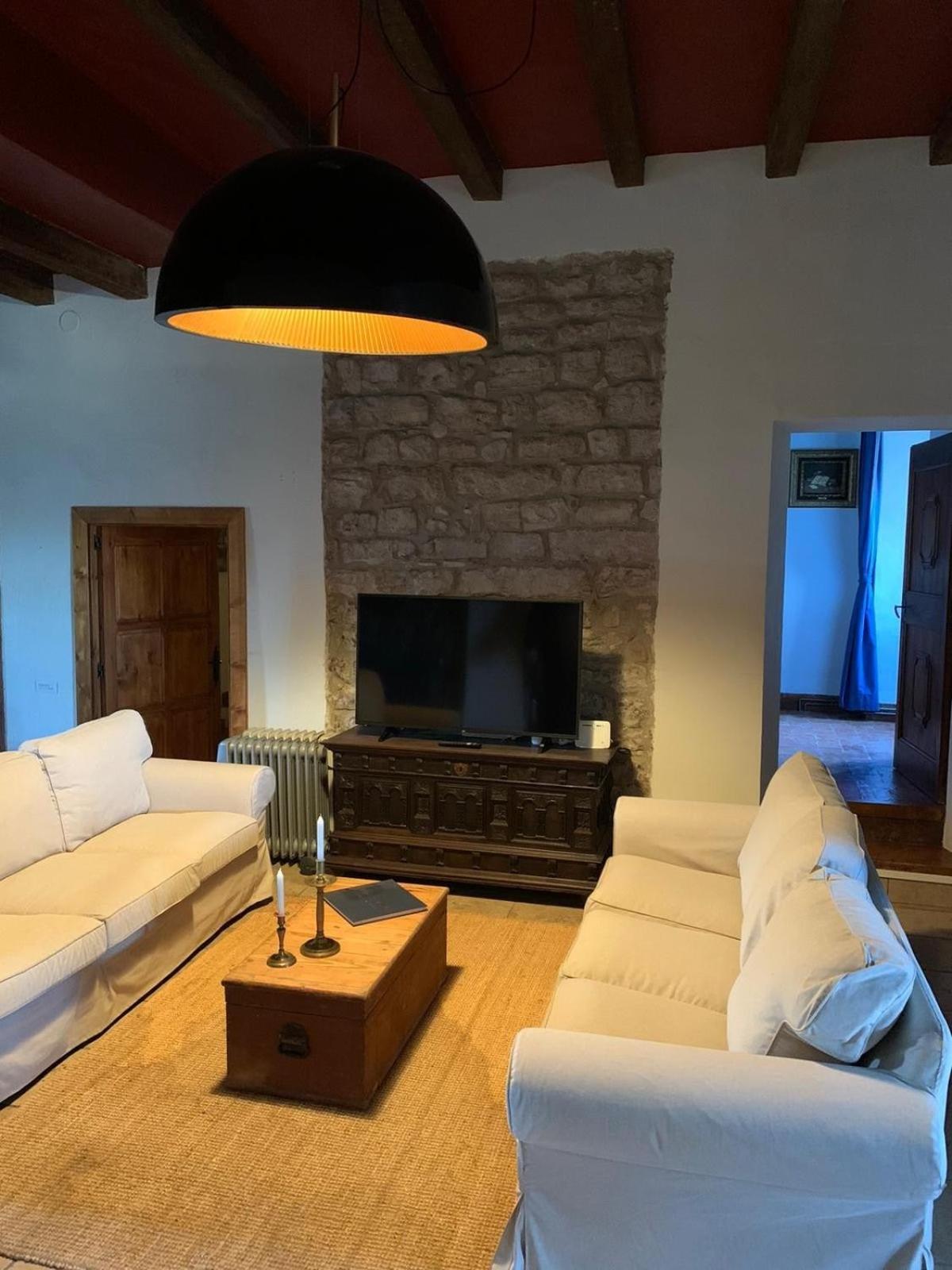 Masia Cal Millas - Turisme Rural Castellfullit de Riubregos Exteriör bild