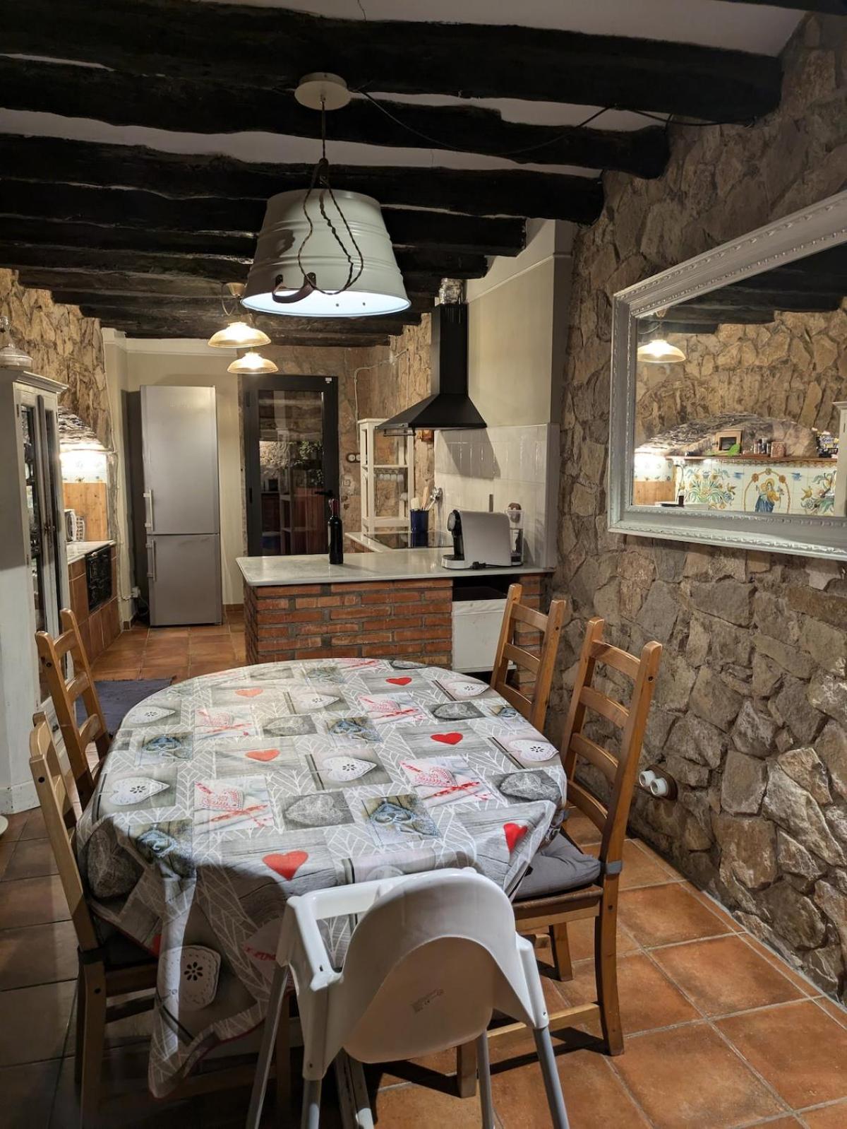 Masia Cal Millas - Turisme Rural Castellfullit de Riubregos Exteriör bild