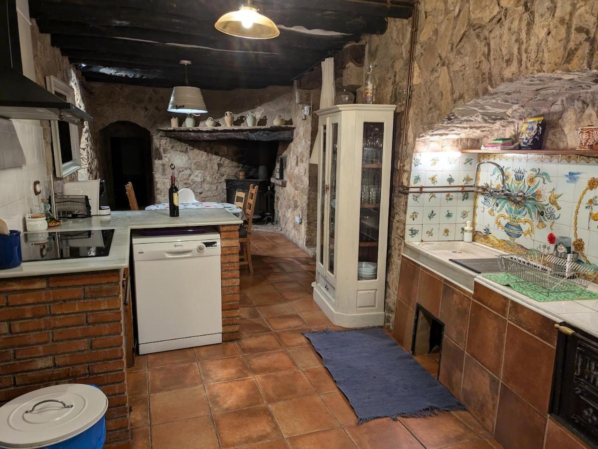 Masia Cal Millas - Turisme Rural Castellfullit de Riubregos Exteriör bild