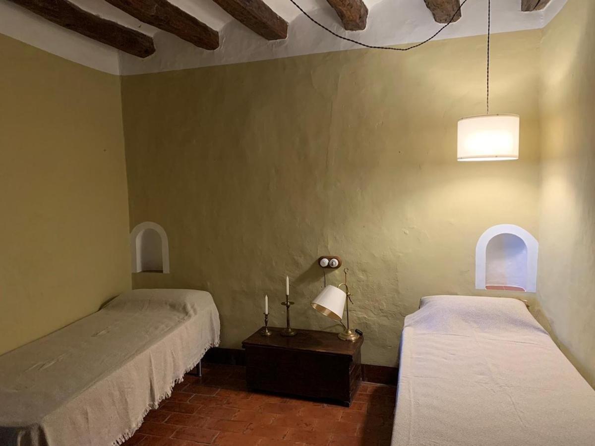 Masia Cal Millas - Turisme Rural Castellfullit de Riubregos Exteriör bild