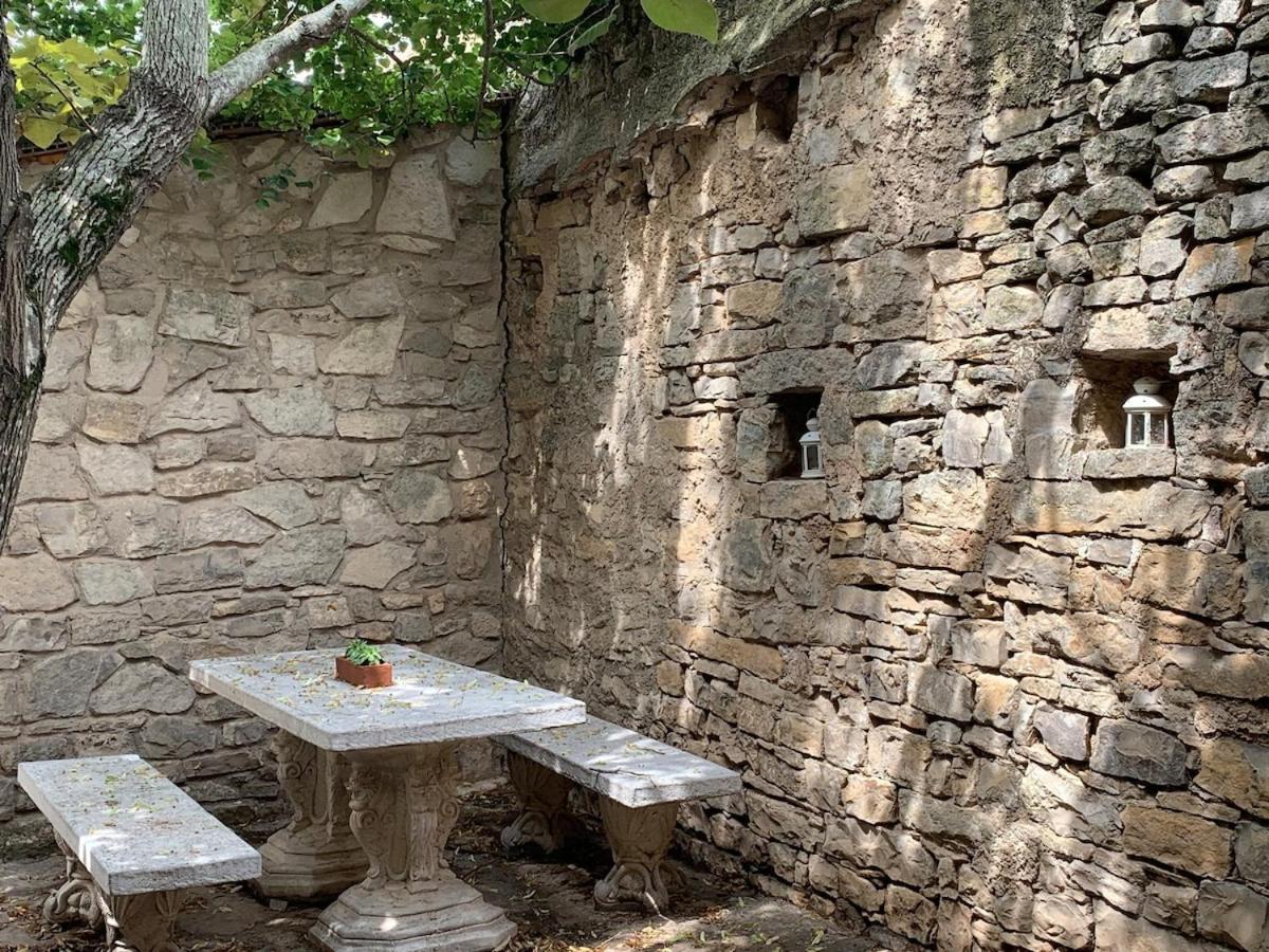 Masia Cal Millas - Turisme Rural Castellfullit de Riubregos Exteriör bild